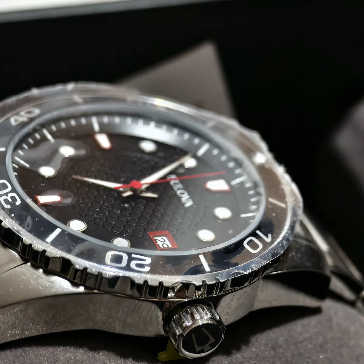 Reloj Bulova 98a195 Para Caballero Cuarzo Negro PlateadoA