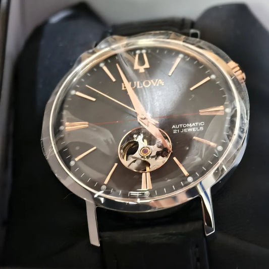 Reloj Bulova Classic 98a187 Automático Para Caballero (Reacondicionado)